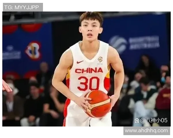 必一体育正式发布球队最新首发阵容名单引发球迷热议 必一体育正式发布球队最新首发阵容名单引发球迷热议