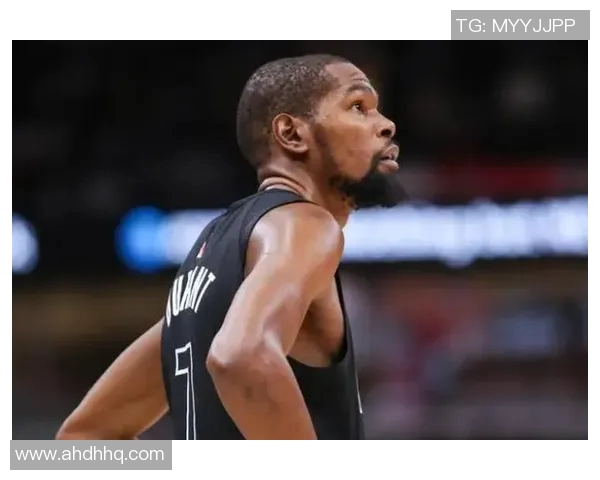 篮网球星膝盖受伤，将进行长期休战